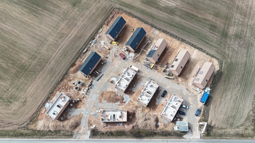 Pasivní domy v Tlučné rostou podle plánu